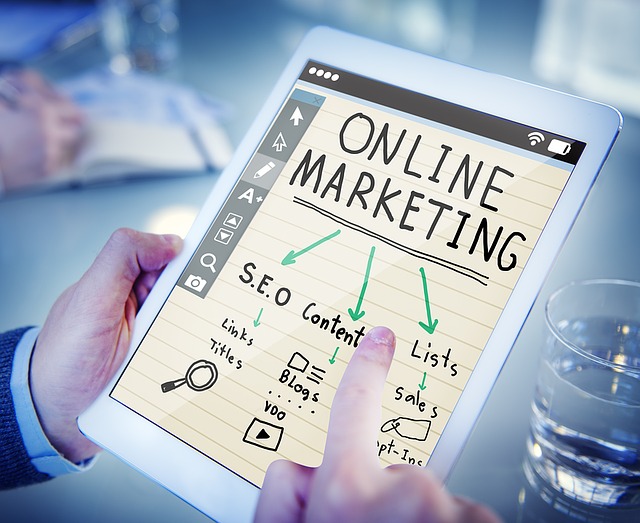V rámci online reklamy a online marketingu je důležité zmínit, že ne vše by se mělo točit okolo prodeje. Budování značky je také důležitou součástí. Obsahový marketing může pomoct v obou těchto odvětvích. 
